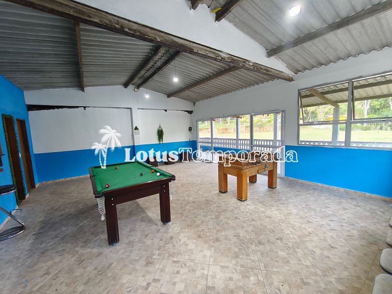 Chácara completa com lazer e fácil acesso LT0074