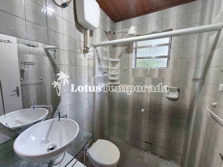 Sítio com piscina e salão de jogos LT0031