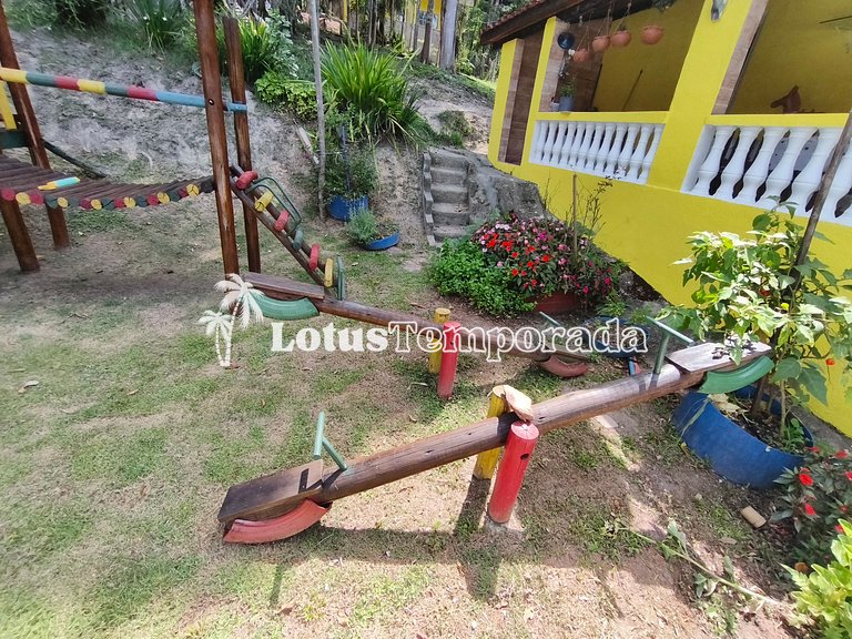 Sítio com piscina e salão de jogos LT0031