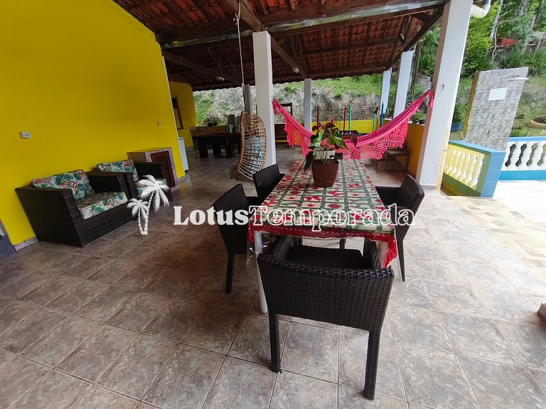 Sítio com piscina e salão de jogos LT0031