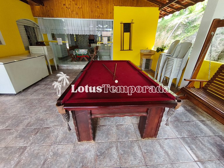 Sítio com piscina e salão de jogos LT0031