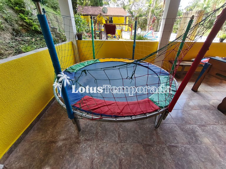 Sítio com piscina e salão de jogos LT0031