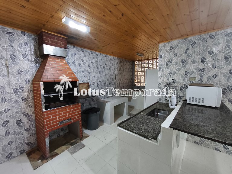 Sítio com piscina e salão de jogos LT0031