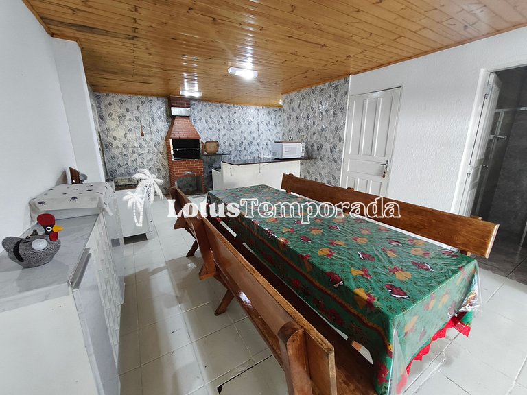 Sítio com piscina e salão de jogos LT0031