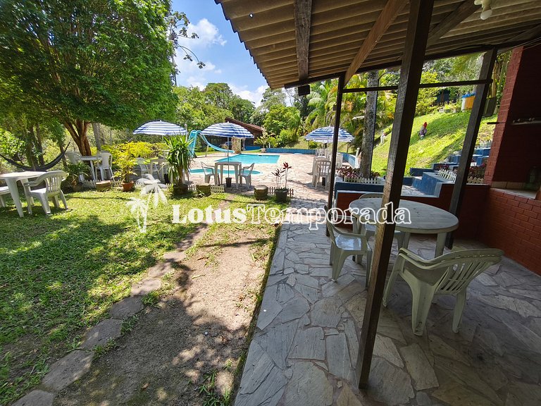 Sítio ideal para eventos com salão e lazer completo LT0083