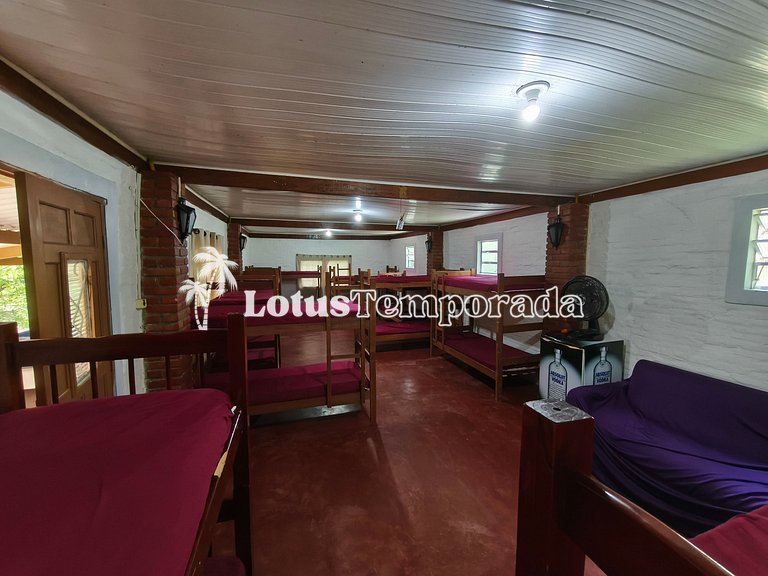 Sítio ideal para eventos com salão e lazer completo LT0083