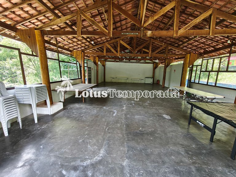 Sítio ideal para eventos com salão e lazer completo LT0083