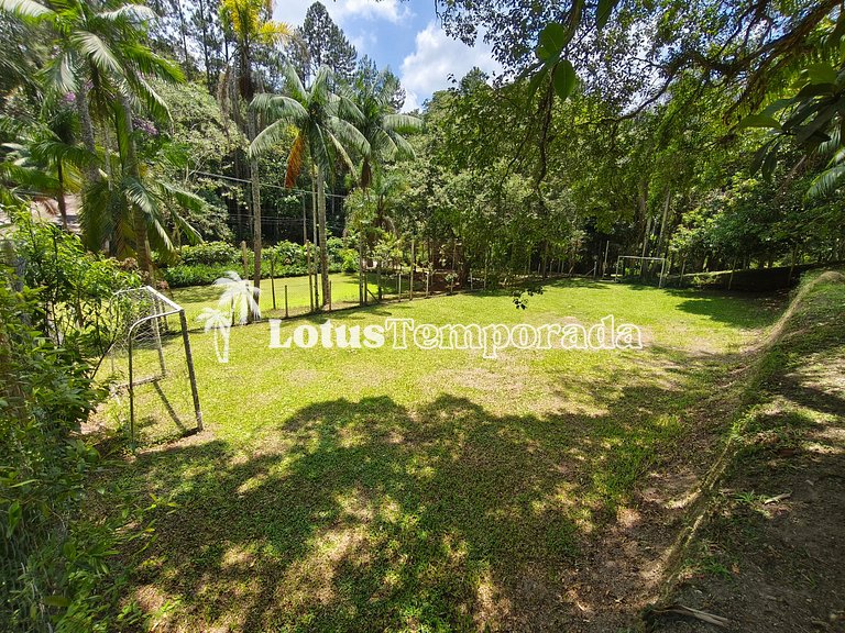 Sítio ideal para eventos com salão e lazer completo LT0083