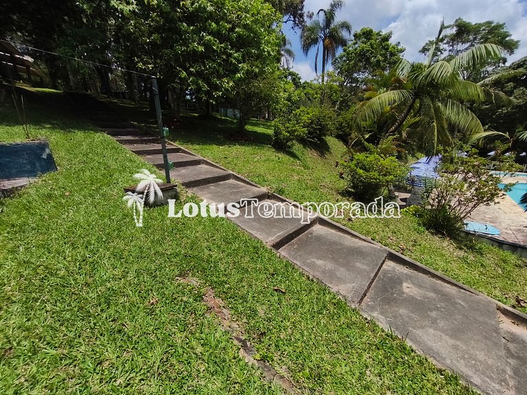 Sítio ideal para eventos com salão e lazer completo LT0083