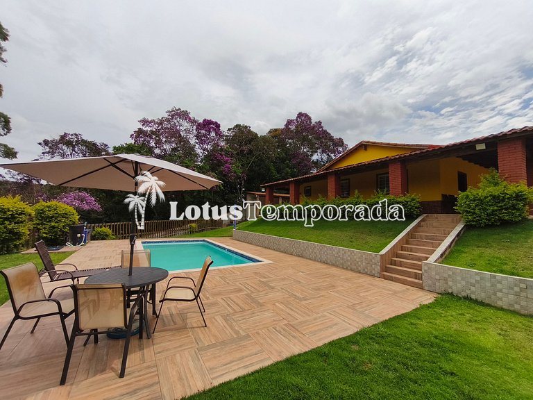 Chácara com piscina, conforto e lazer LT0085