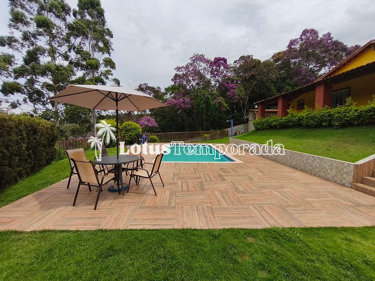 Chácara com piscina, conforto e lazer LT0085