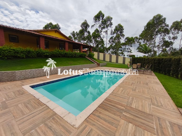 Chácara com piscina, conforto e lazer LT0085