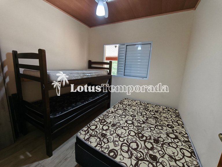 Chácara com piscina, conforto e lazer LT0085