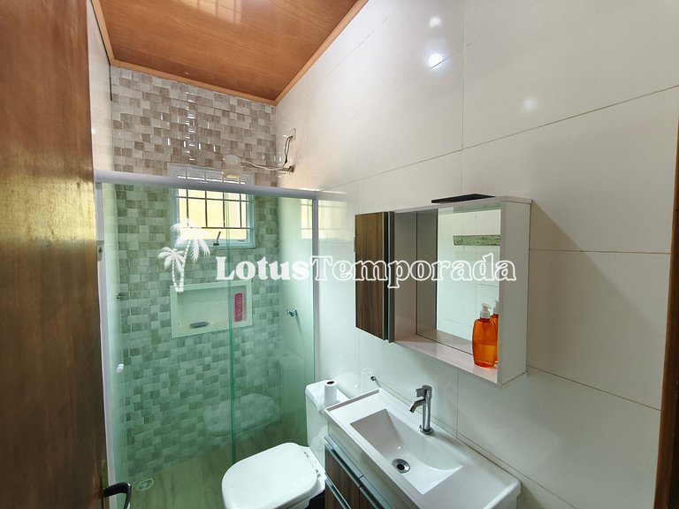 Chácara com piscina, conforto e lazer LT0085