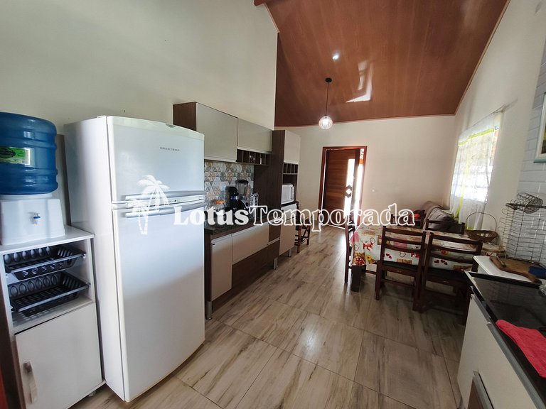 Chácara com piscina, conforto e lazer LT0085