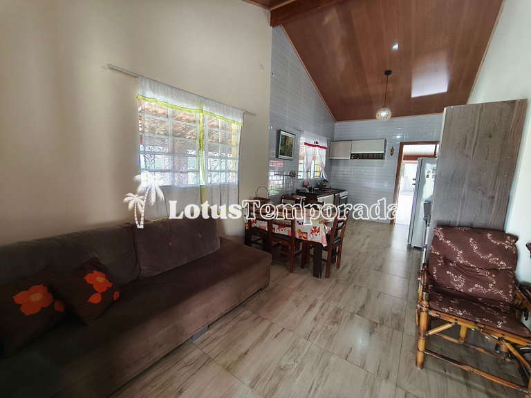 Chácara com piscina, conforto e lazer LT0085