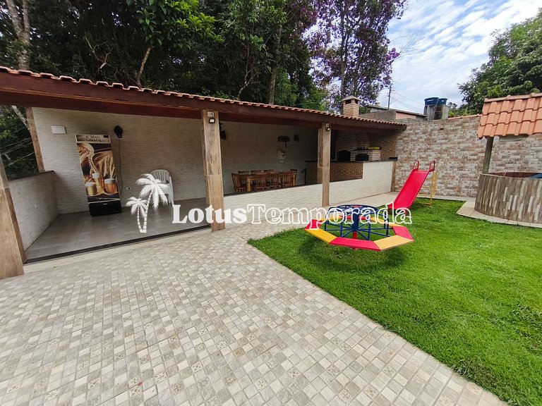 Chácara com piscina, conforto e lazer LT0085