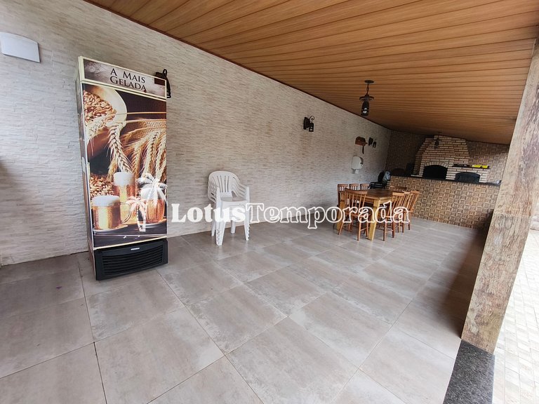 Chácara com piscina, conforto e lazer LT0085