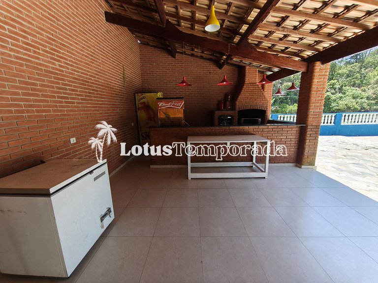 Sítio com piscina ampla, lago e área para eventos LT0027