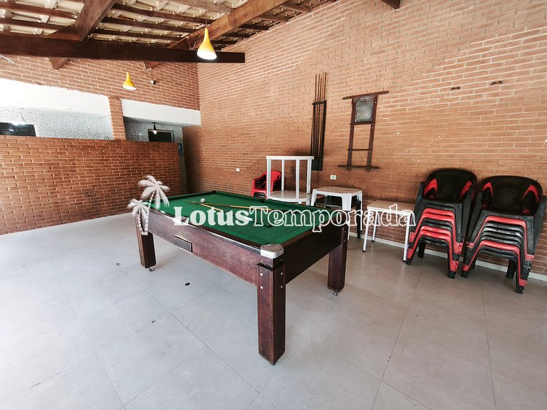 Sítio com piscina 16m, 4 dorms, lago e campo LT0027