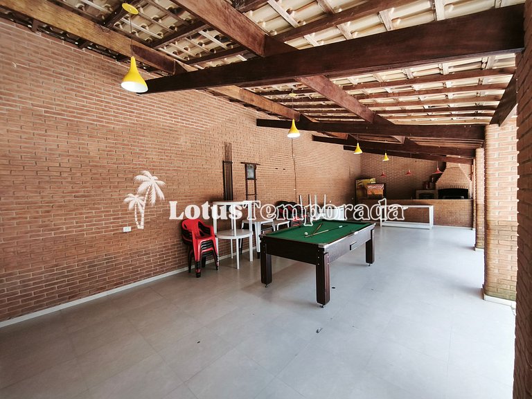 Sítio com piscina 16m, 4 dorms, lago e campo LT0027