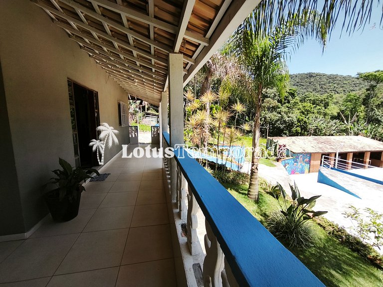 Sítio com piscina ampla, lago e área para eventos LT0027