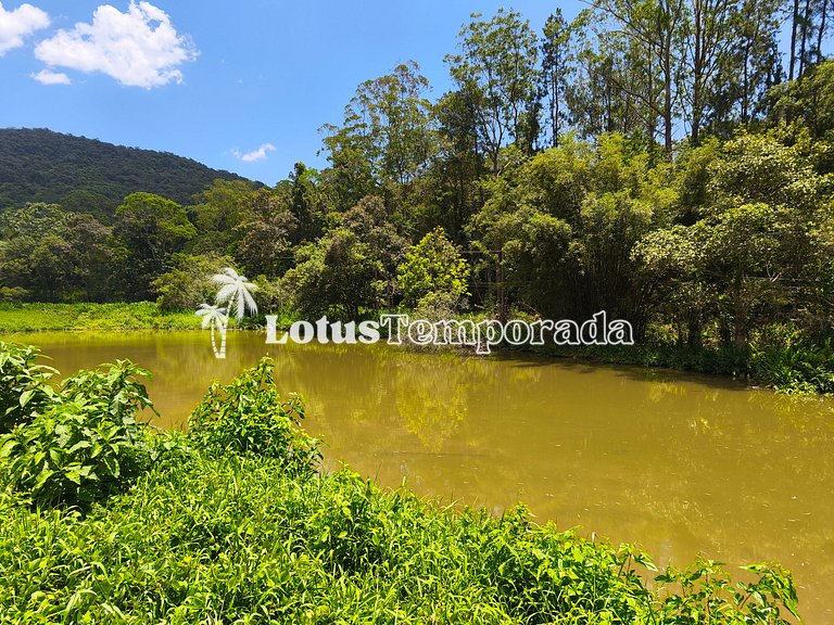 Sítio com piscina ampla, lago e área para eventos LT0027