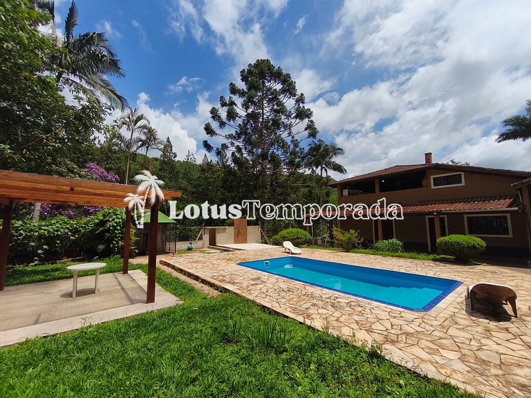 Sítio familiar com conforto, pesca e eventos LT0086