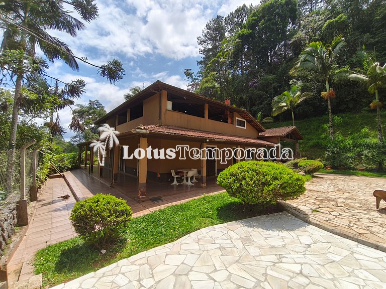 Sítio familiar com conforto, pesca e eventos LT0086