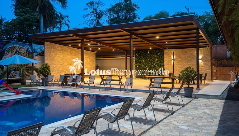 Chácara com 7 suítes, Lounge VIP e Piscina Aquecida LT0034