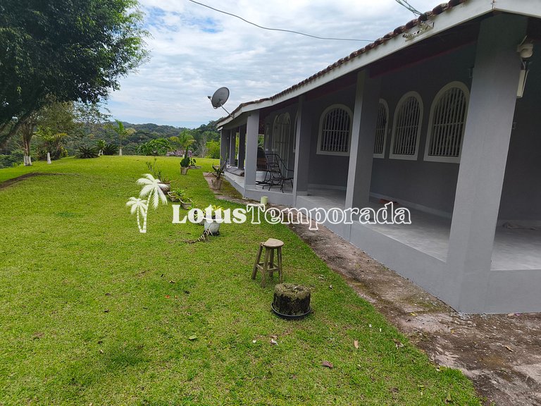 Sítio com piscina, ofurô e pesca esportiva LT0089