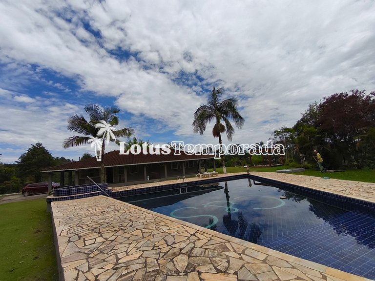 Sítio com piscina, ofurô e pesca esportiva LT0089