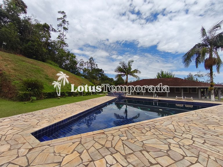 Sítio com piscina, ofurô e pesca esportiva LT0089
