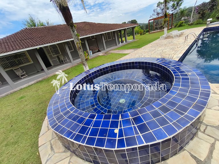 Sítio com piscina, ofurô e pesca esportiva LT0089