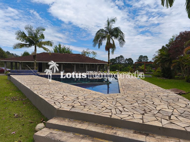 Sítio com piscina, ofurô e pesca esportiva LT0089