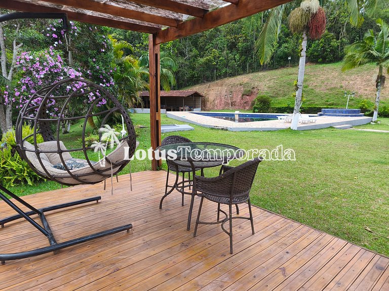 Sítio com piscina, ofurô e pesca esportiva LT0089