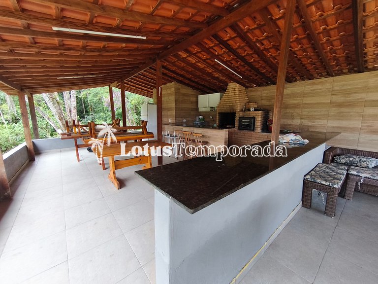 Sítio com piscina, ofurô e pesca esportiva LT0089