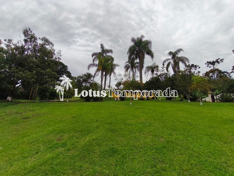 Sítio com piscina, ofurô e pesca esportiva LT0089