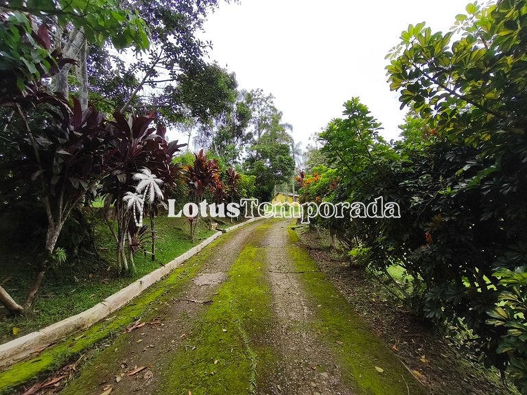 Sítio com piscina, ofurô e pesca esportiva LT0089