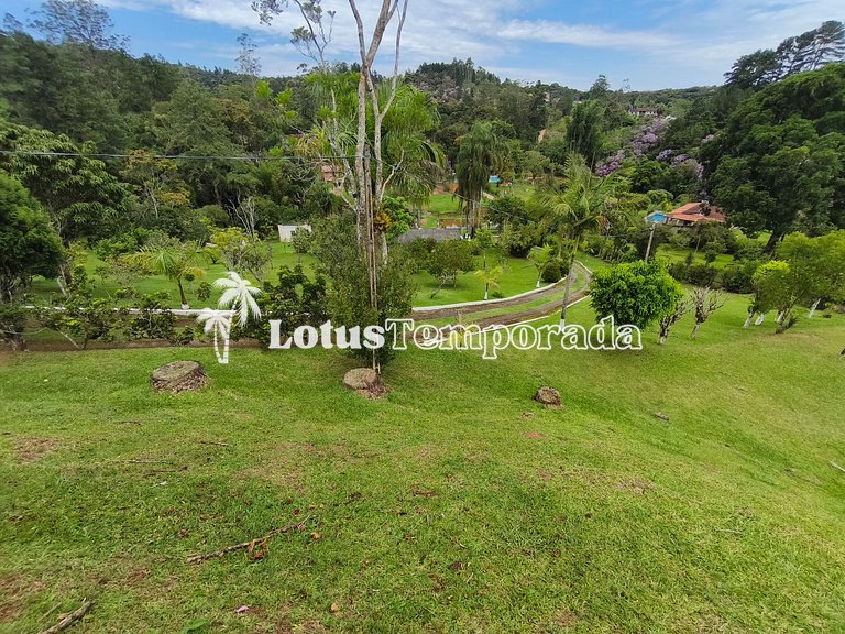 Sítio com piscina, ofurô e pesca esportiva LT0089