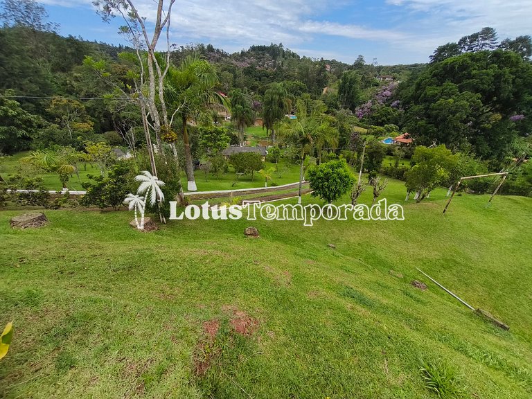 Sítio com piscina, ofurô e pesca esportiva LT0089