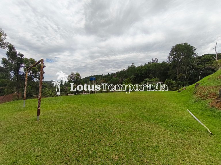 Sítio com piscina, ofurô e pesca esportiva LT0089