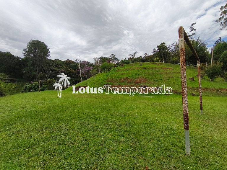 Sítio com piscina, ofurô e pesca esportiva LT0089