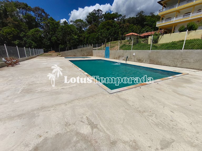 Sítio com 10 suítes e estrutura para eventos LT0088