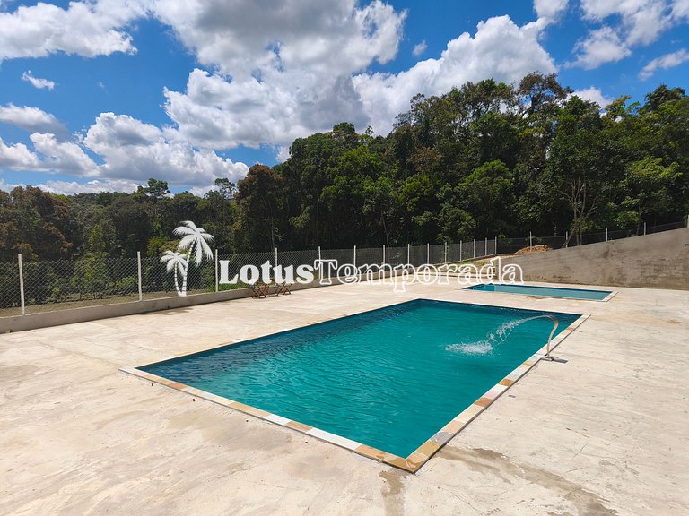 Sítio com 10 suítes e estrutura para eventos LT0088