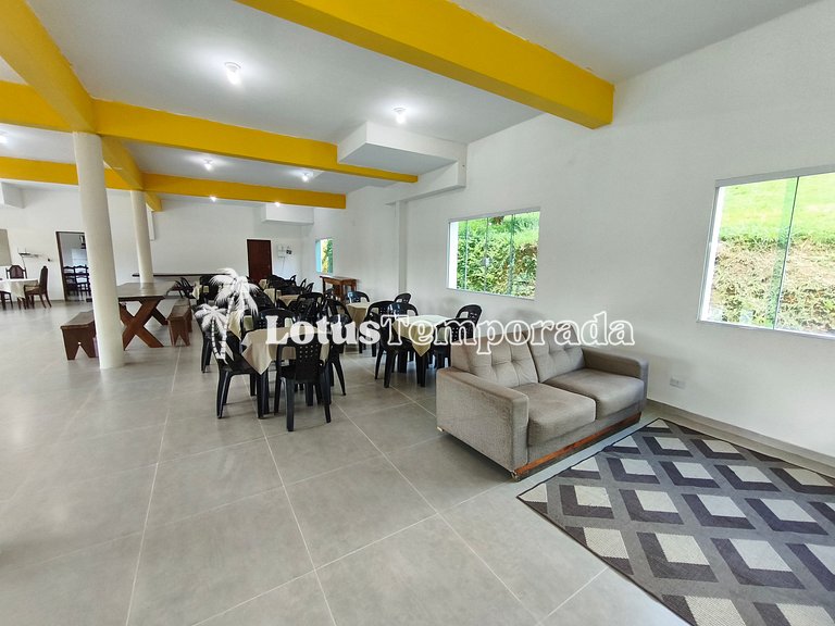 Sítio com 10 suítes e estrutura para eventos LT0088