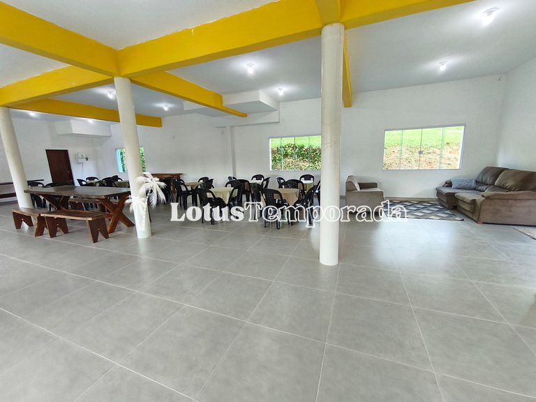 Sítio com 10 suítes e estrutura para eventos LT0088