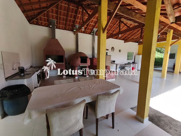 Sítio com 10 suítes e estrutura para eventos LT0088