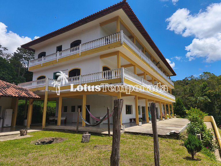 Sítio com 10 suítes e estrutura para eventos LT0088