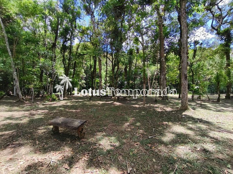 Sítio com 10 suítes e estrutura para eventos LT0088